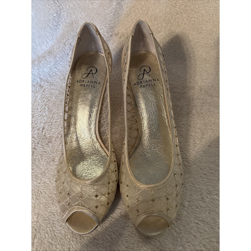Adrianna Papell Women's Gold Mesh Kitten Heel Peep Toe Pumps 8 1/2.
